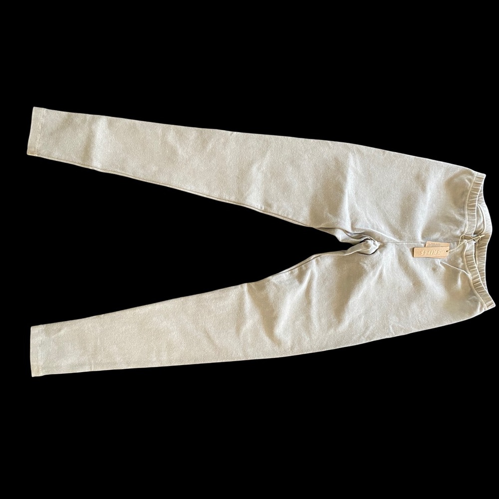SKIMS Cream Leggings